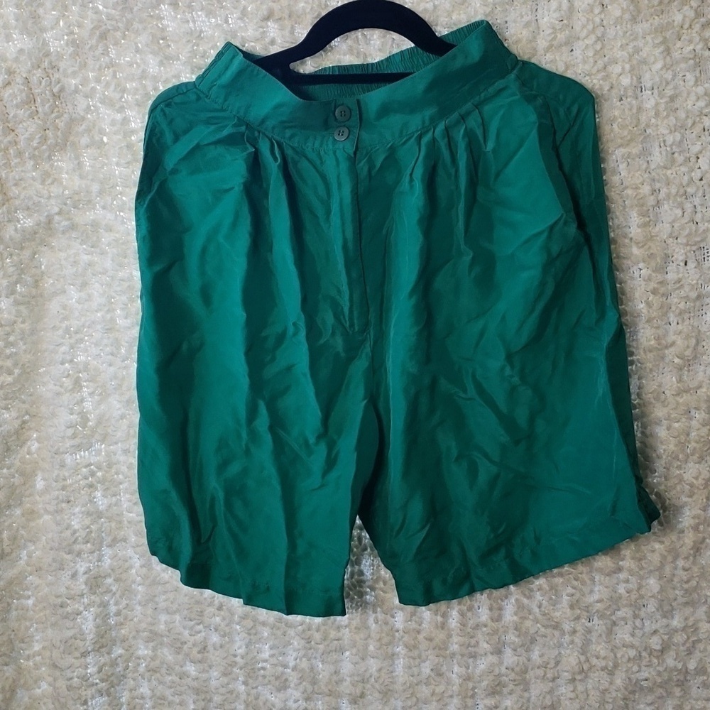 Vintage Daniel hetcher paris 100 silk green high rise shorts medium